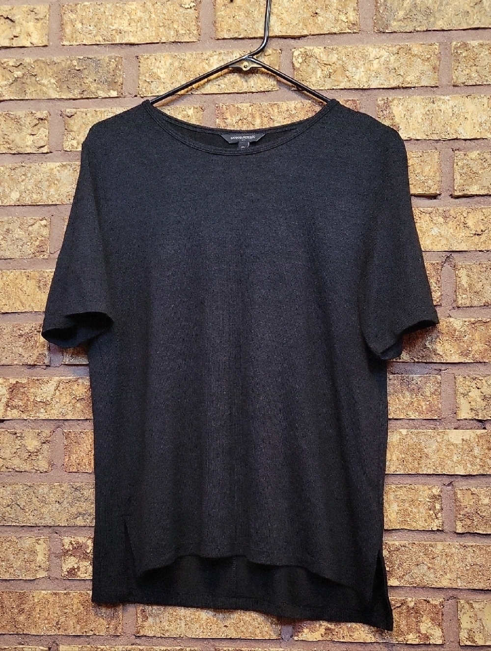 Banana Republic Black Short-Sleeve Crewneck Stretch Flowy Top Size Medium
